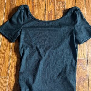 Dazy scoop back tee